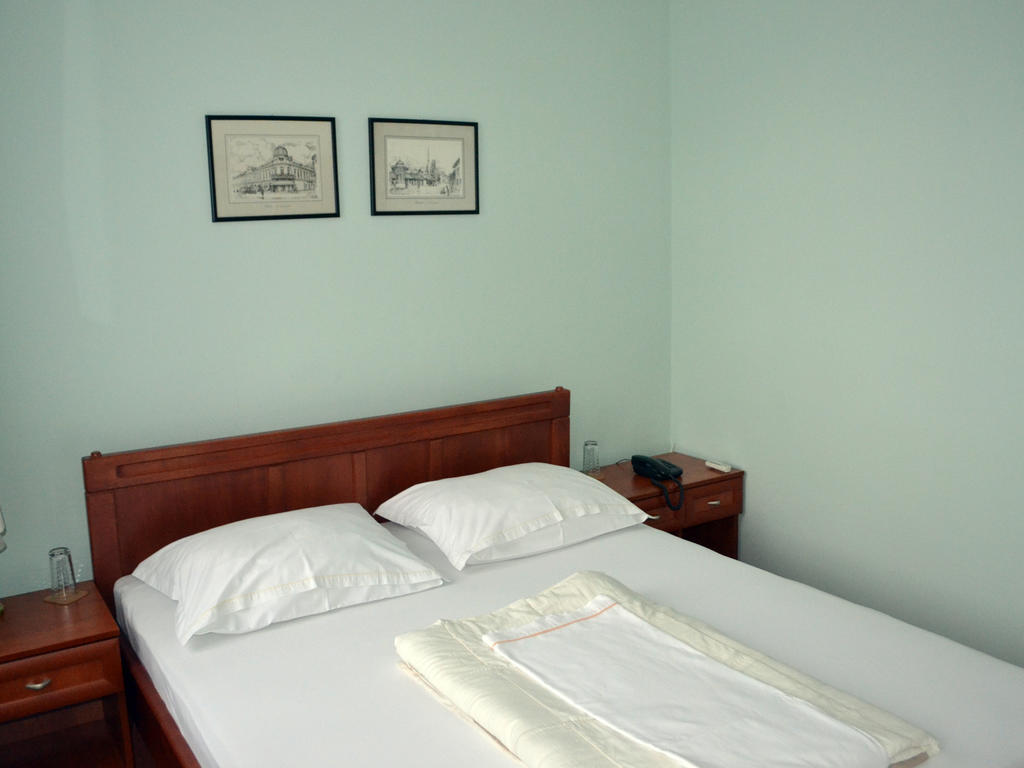 Ada Hotel ซาราเยโว ภายนอก รูปภาพ