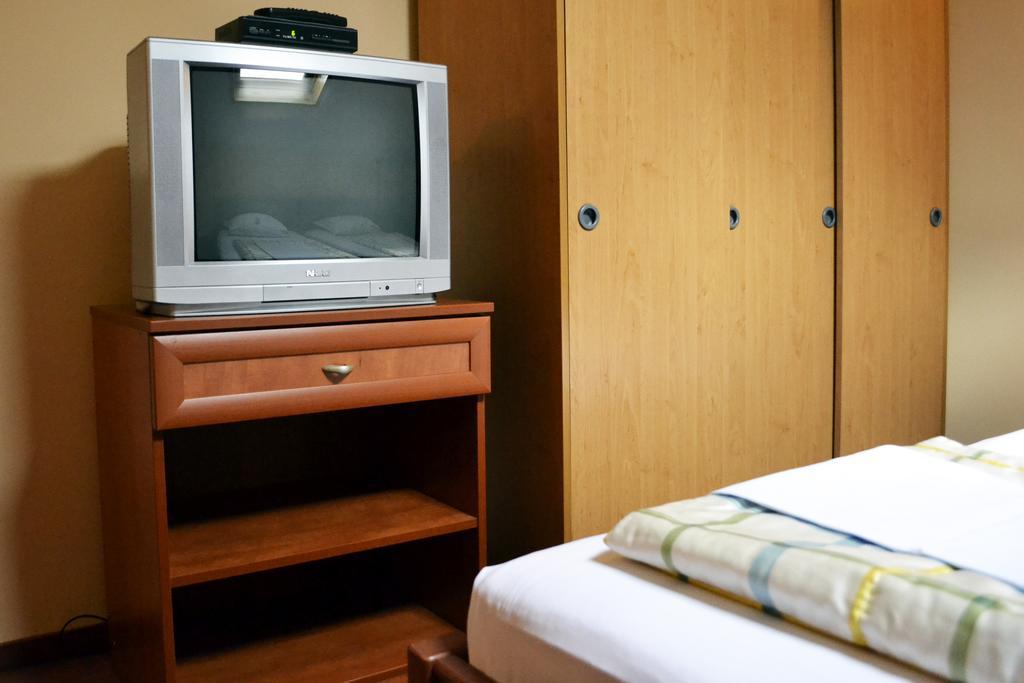 Ada Hotel ซาราเยโว ภายนอก รูปภาพ